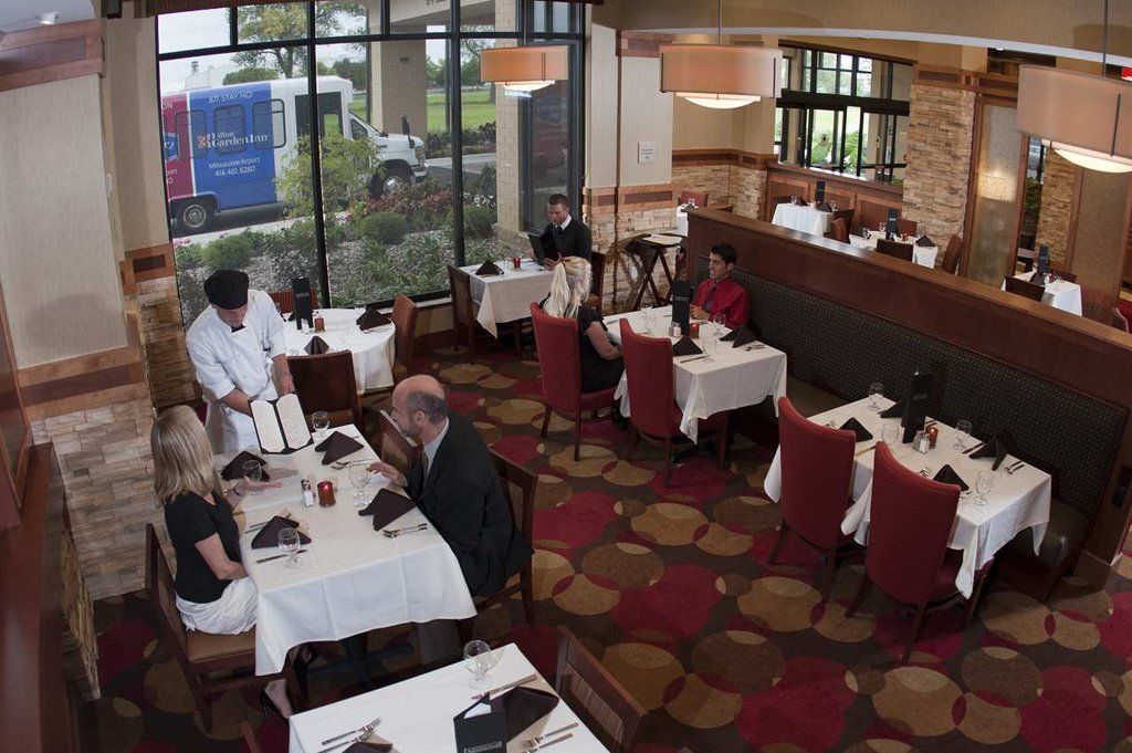 Hilton Garden Inn Milwaukee Airport Ngoại thất bức ảnh